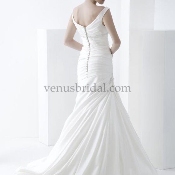 SAMPLE Satin Wedding Dress, Empire Mermaid Fit & Flare Sexy, Off-the-Shoulder - Picture 5 of 6